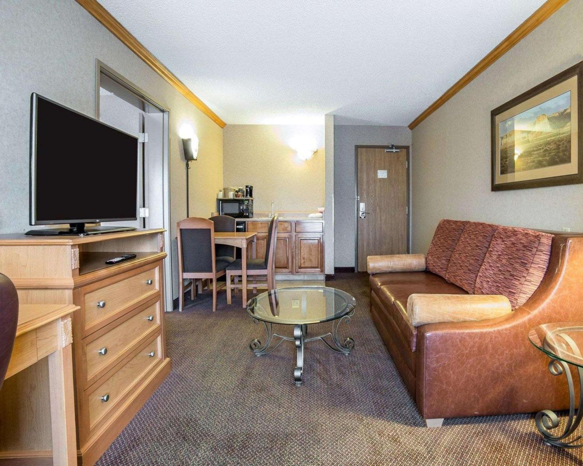 King Suite Non-Smoking,1278921784:JPEG